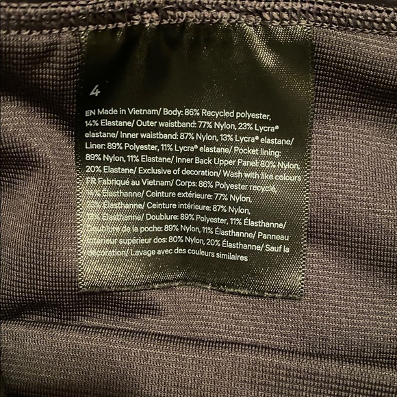 Lululemon sz 4 speed up high rise lined 4” shorts - Picture 4 of 5